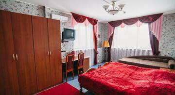 Фото номера Большой двухместный номер Гостиница Лабиринт г. Гороховец 9